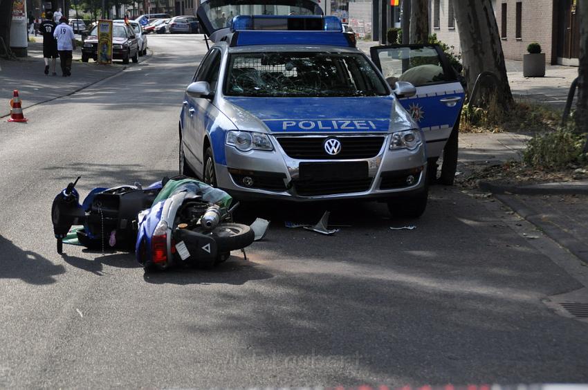 VU nach Verfolgungsfahrt Koeln Ossendorf Frohnhofstr P23.JPG